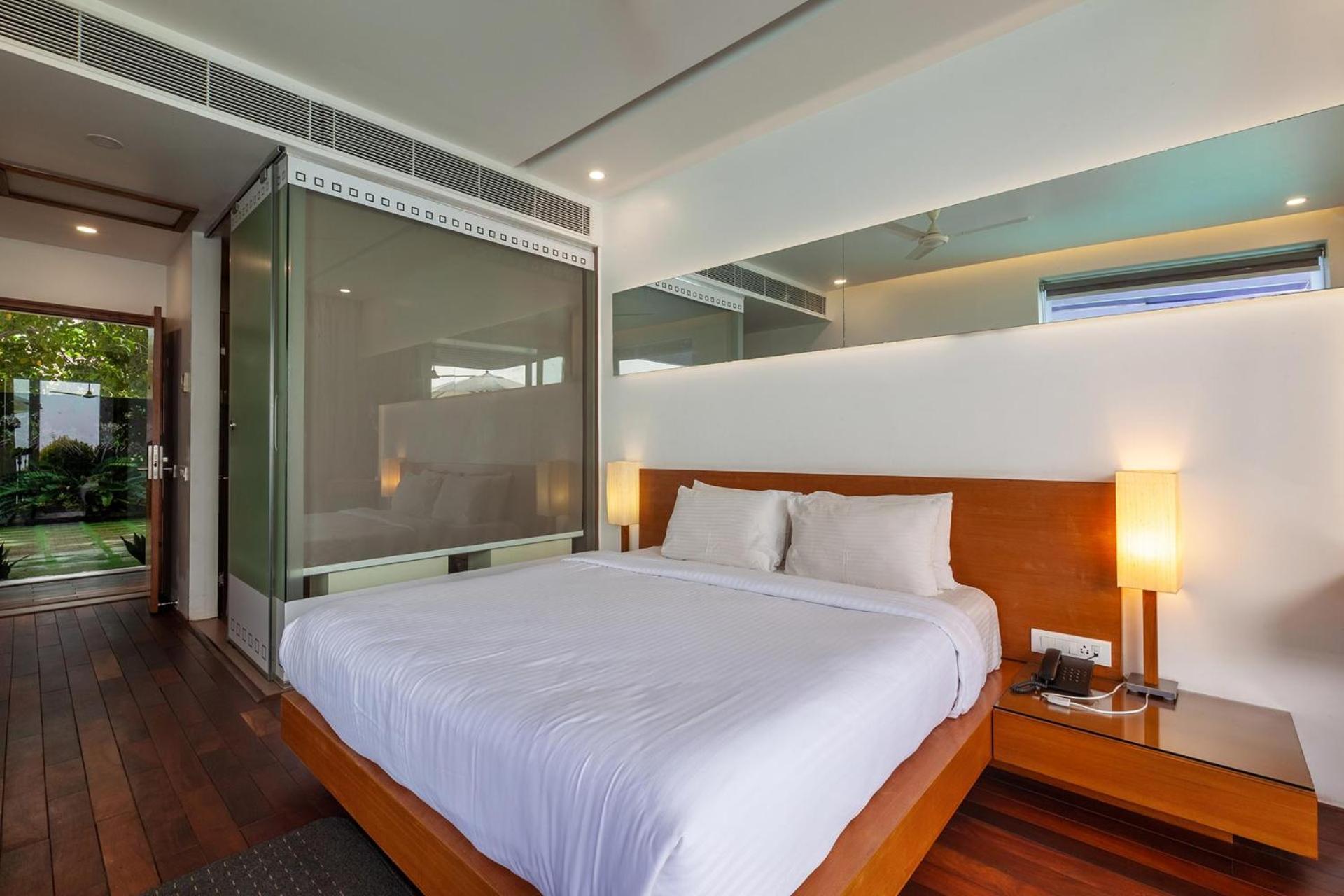 Stayvista At The Rain - River Villa With Infinity Pool Alappuzha Ngoại thất bức ảnh