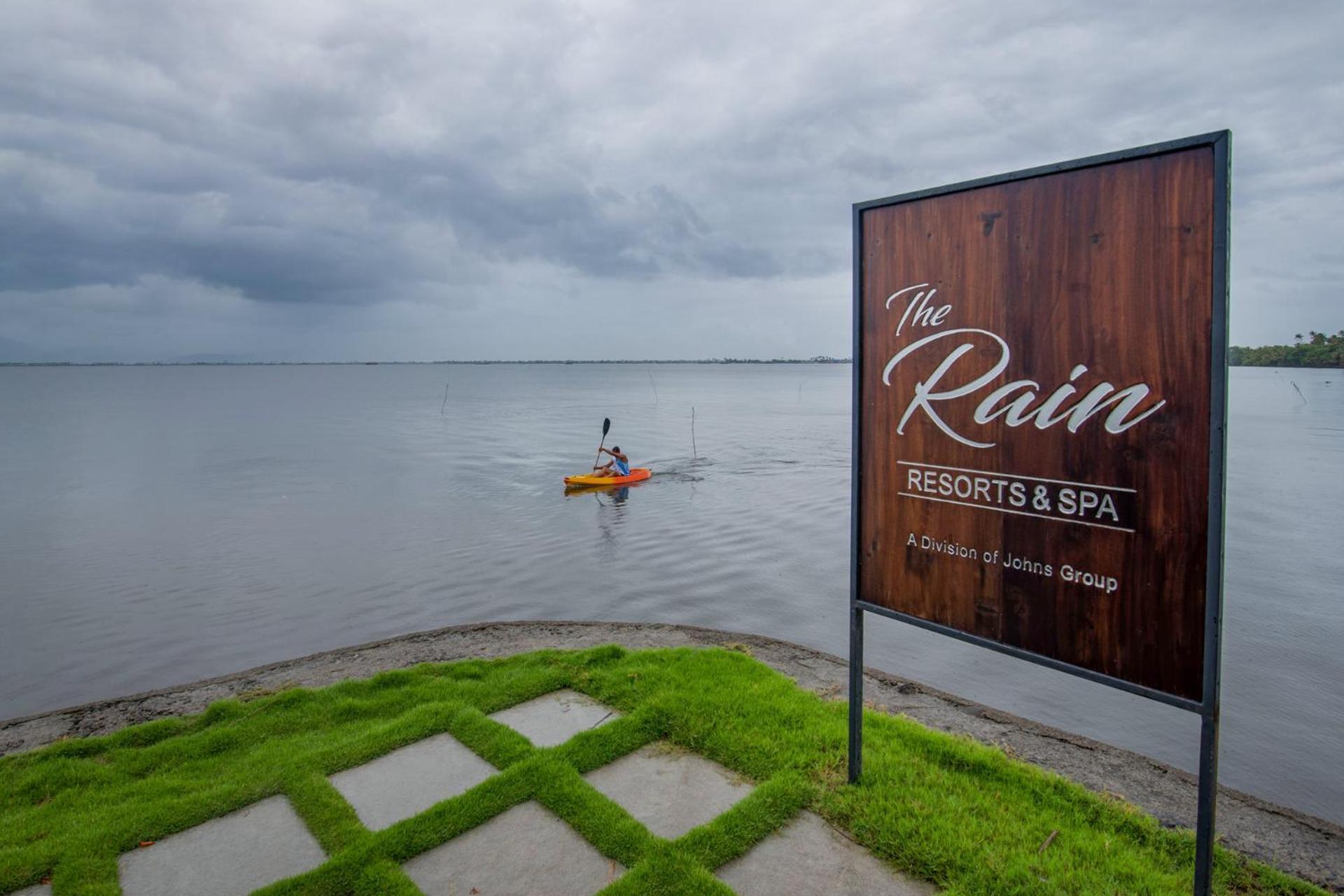 Stayvista At The Rain - River Villa With Infinity Pool Alappuzha Ngoại thất bức ảnh