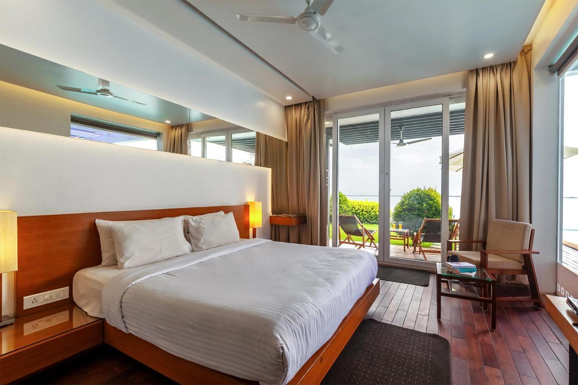 Stayvista At The Rain - River Villa With Infinity Pool Alappuzha Ngoại thất bức ảnh