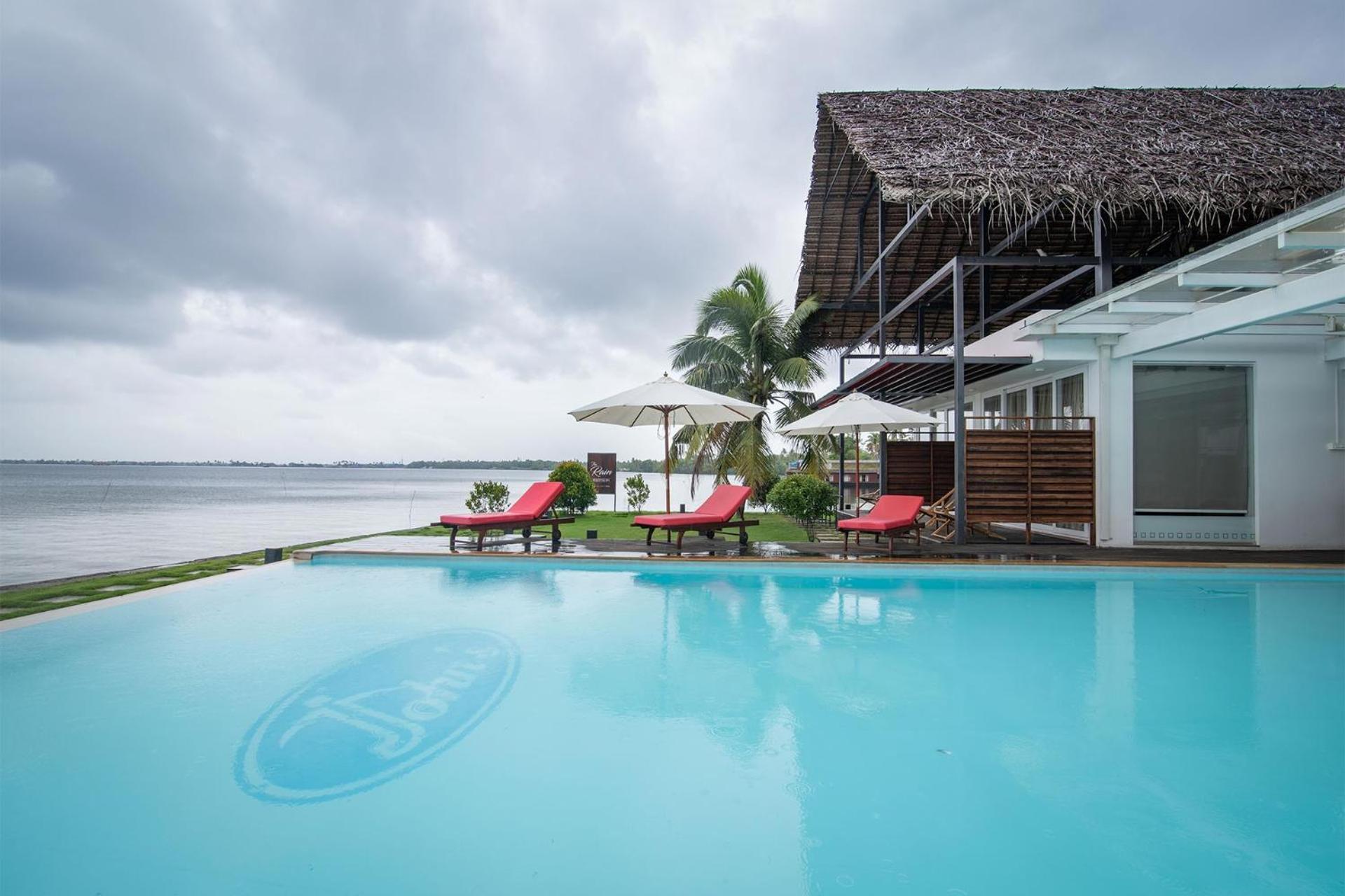 Stayvista At The Rain - River Villa With Infinity Pool Alappuzha Ngoại thất bức ảnh