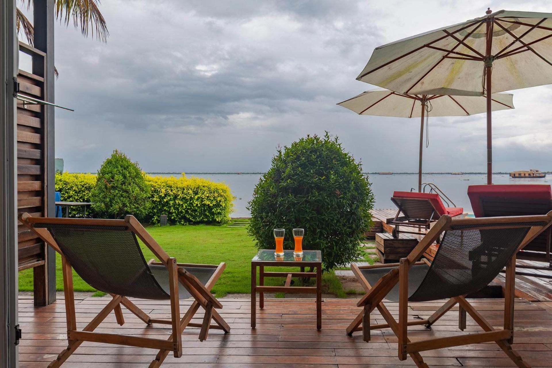 Stayvista At The Rain - River Villa With Infinity Pool Alappuzha Ngoại thất bức ảnh
