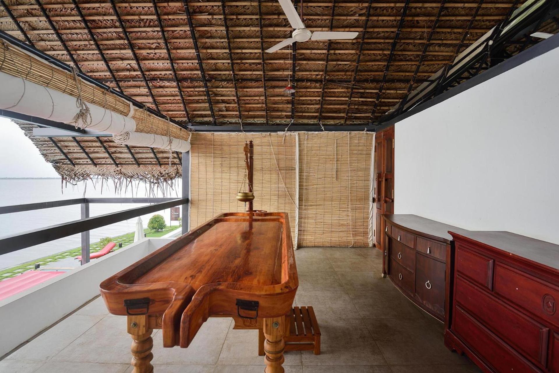 Stayvista At The Rain - River Villa With Infinity Pool Alappuzha Ngoại thất bức ảnh