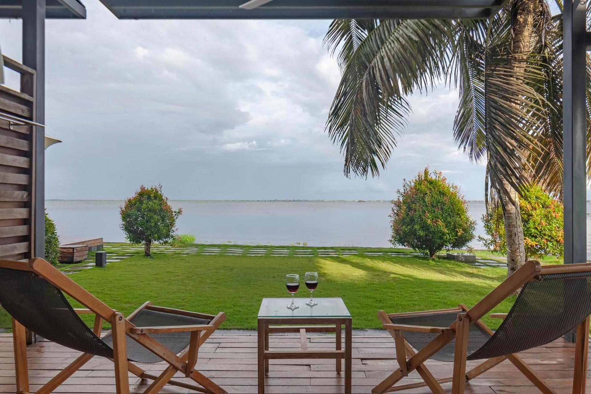 Stayvista At The Rain - River Villa With Infinity Pool Alappuzha Ngoại thất bức ảnh